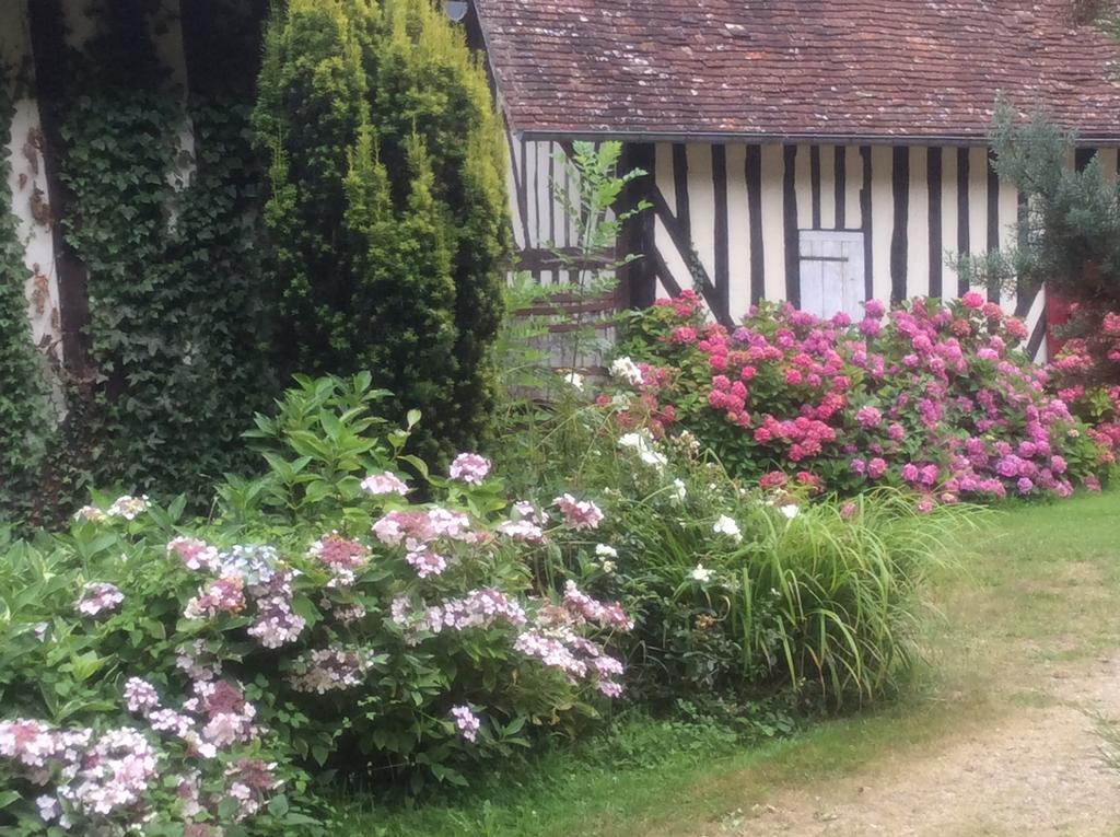 La Boursaie Bed & Breakfast Livarot-Pays-d'Auge Exterior photo