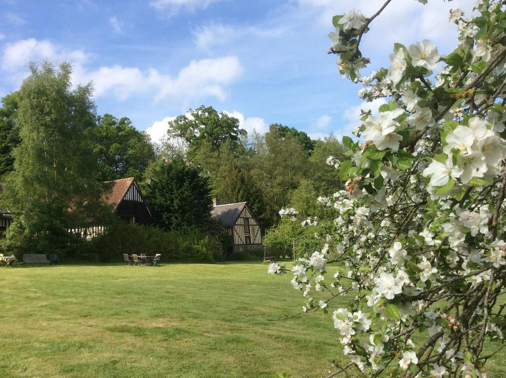 La Boursaie Bed & Breakfast Livarot-Pays-d'Auge Exterior photo