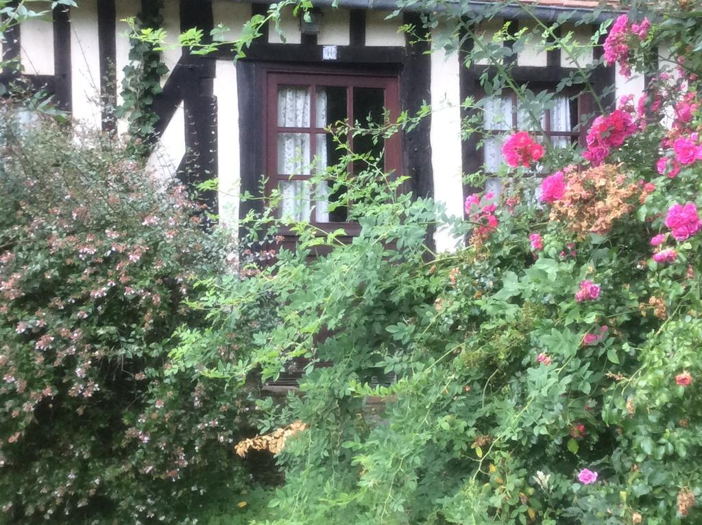 La Boursaie Bed & Breakfast Livarot-Pays-d'Auge Exterior photo